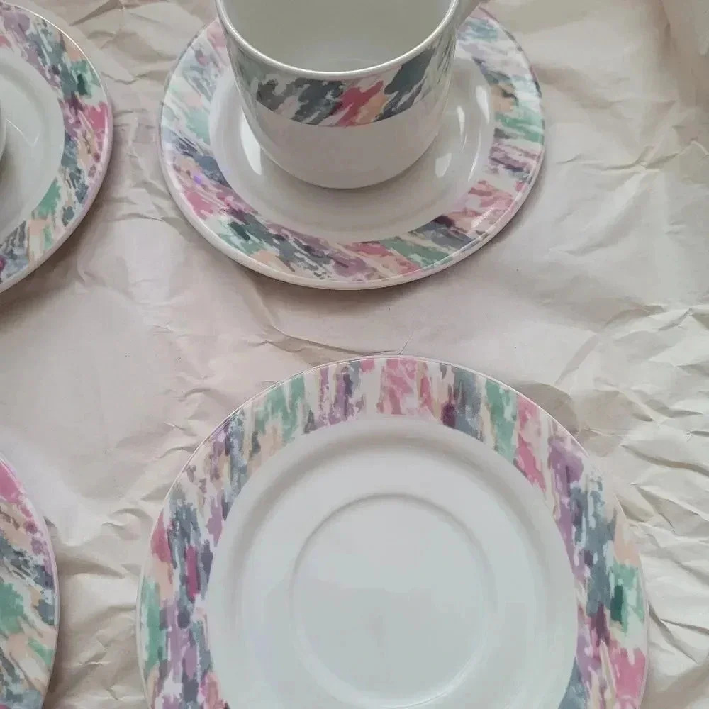 Coffer/Tea/Saucer Set - Picture 9 of 10